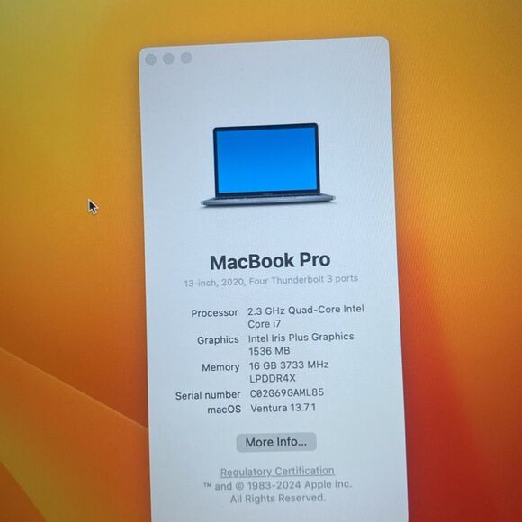- MacBook Pro 13" 2020 512GB SSD - Silver - Picture 11 of 13